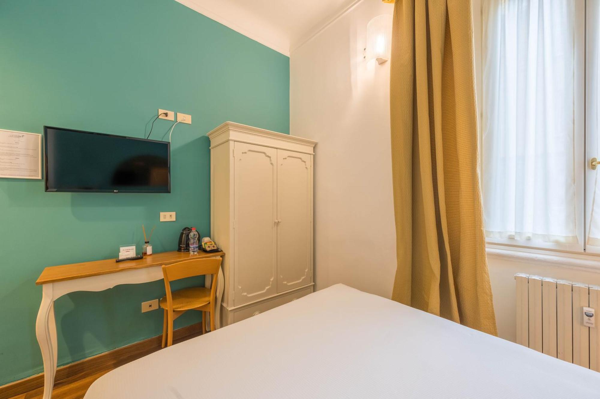 Classic Single Room